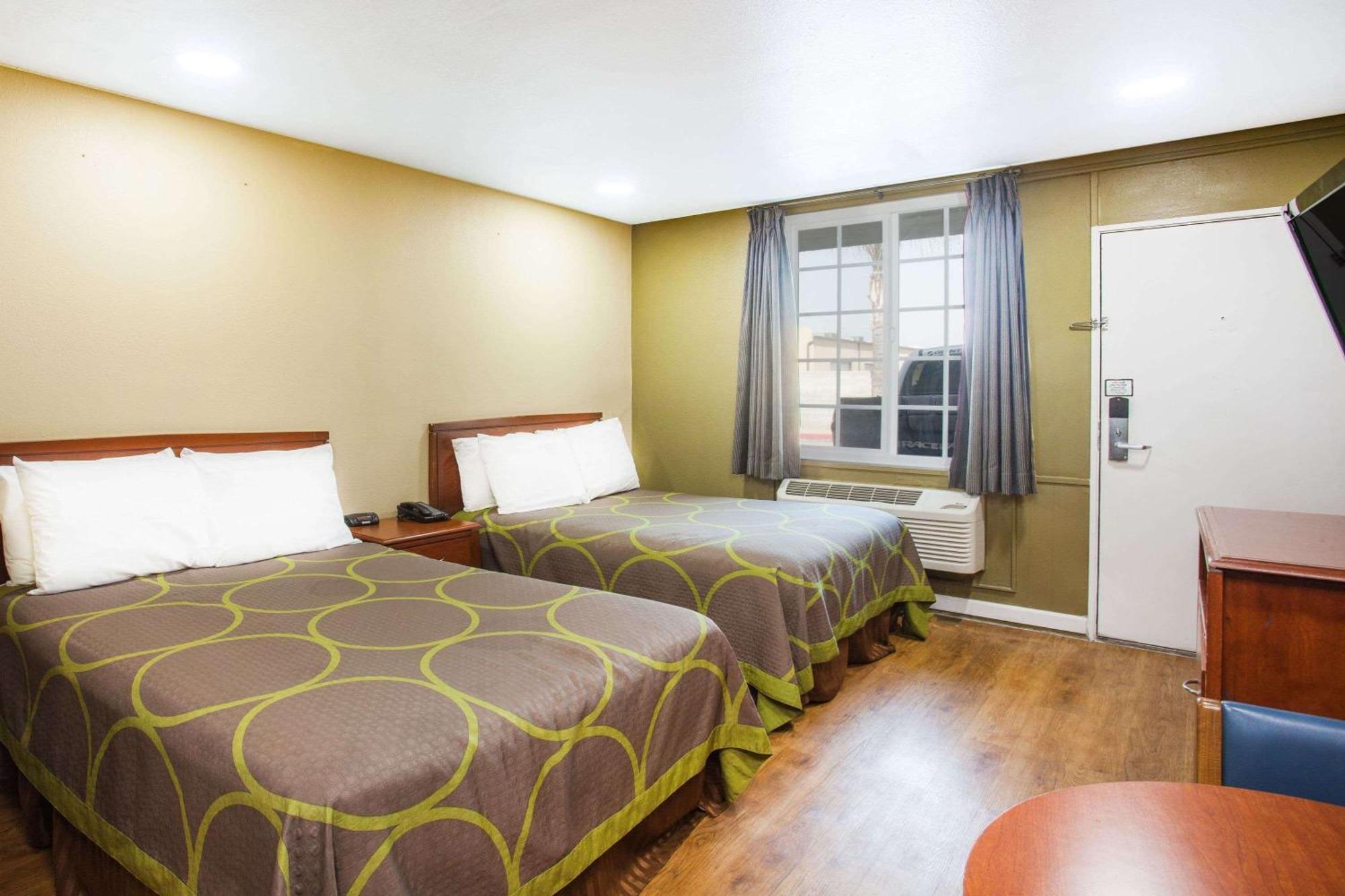 ซูเปอร์ 8 บาย วินด์แฮม เรดแลนด์/ซานเบอร์นาร์ดิโน Motel เรดแลนด์ส ภายนอก รูปภาพ