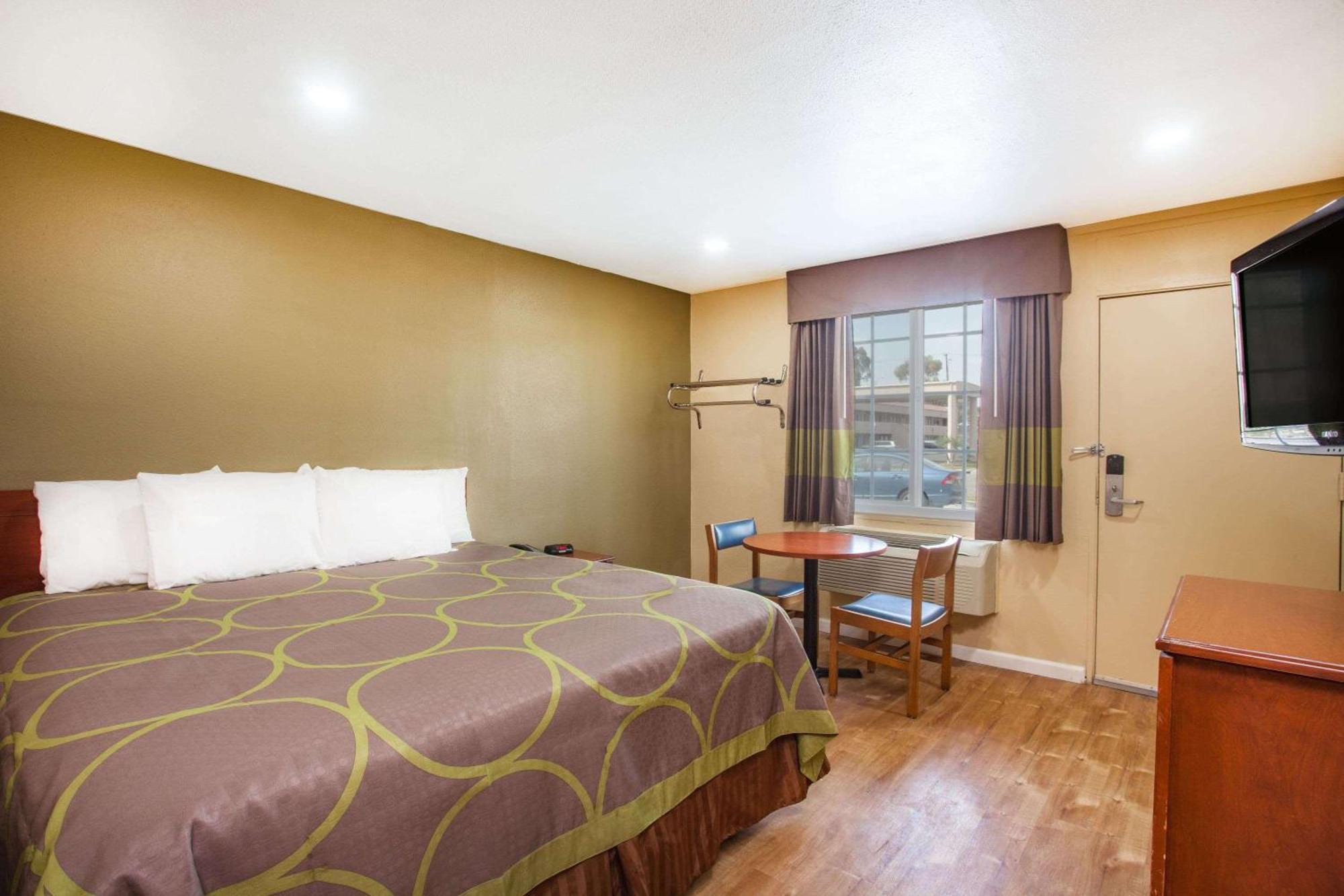 ซูเปอร์ 8 บาย วินด์แฮม เรดแลนด์/ซานเบอร์นาร์ดิโน Motel เรดแลนด์ส ภายนอก รูปภาพ