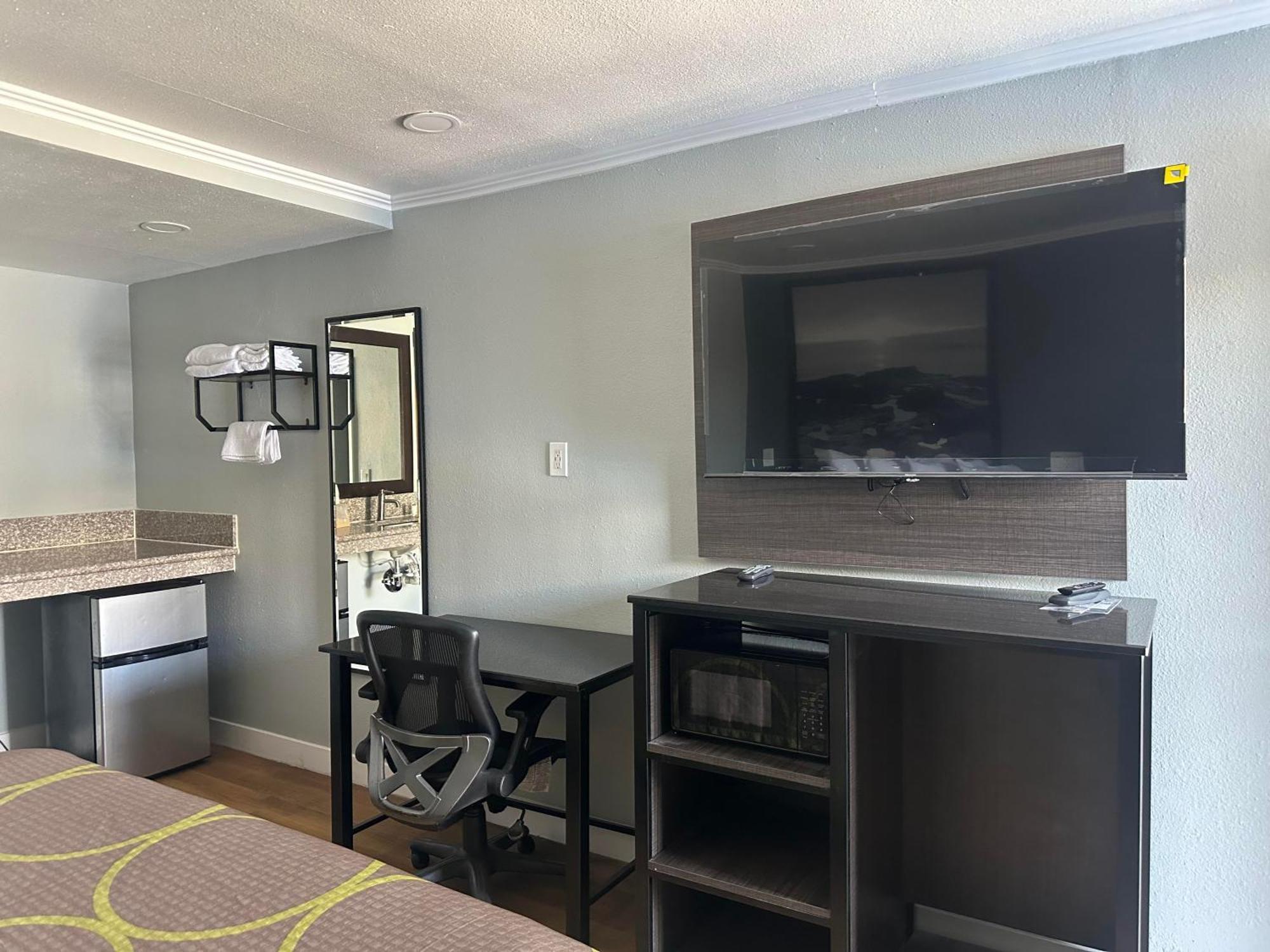 ซูเปอร์ 8 บาย วินด์แฮม เรดแลนด์/ซานเบอร์นาร์ดิโน Motel เรดแลนด์ส ภายนอก รูปภาพ